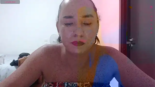SofiaMadisson online show from 10, 9, 2025