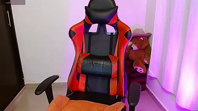 daarklover online show from 6, 1, 2025