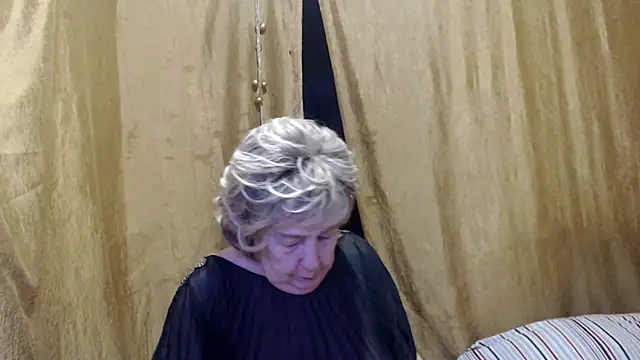 Snapshot of _Estelitta_5 chatting on 19, 2, 2025 Estelitta 5 online show from 19, 2, 2025