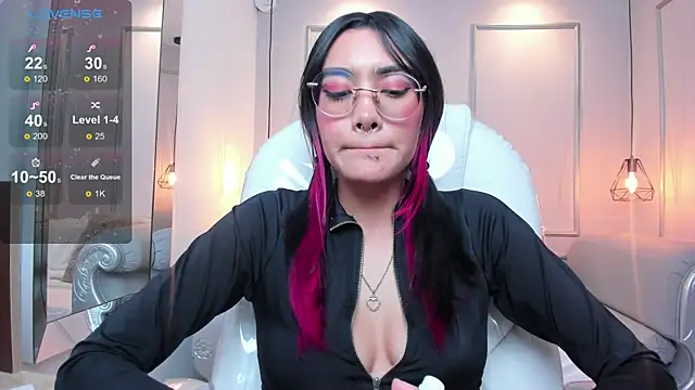 AzuraKindong online show from 17, 1, 2025