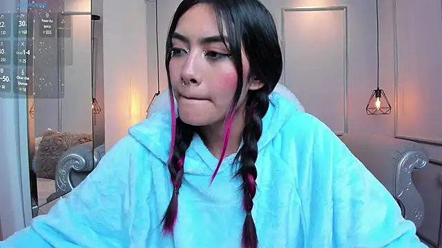 AzuraKindong online show from 10, 3, 2025