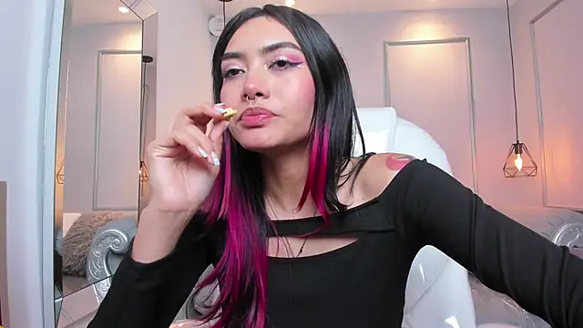 AzuraKindong online show from 15, 3, 2025