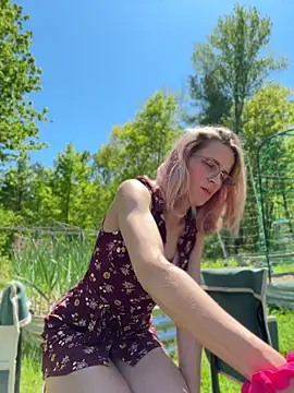 Snapshot of DanaeJustine chatting on 26, 5, 2026 DanaeJustine online show from 26, 5, 2026