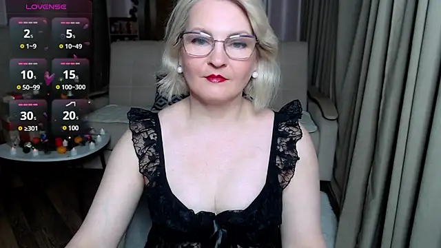 Snapshot of BlondeBrilliant7 chatting on 21, 12, 2024 BlondeBrilliant7 online show from 21, 12, 2024