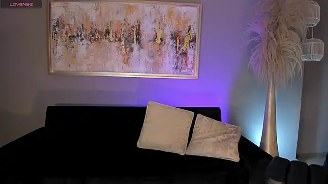 sarawinstone online show from 15, 3, 2025