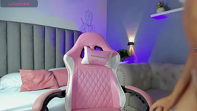 atenea jones online show from 4, 12, 2025