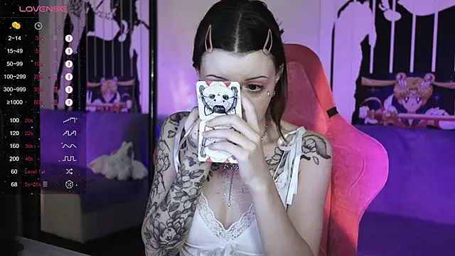 prettybones online show from 9, 12, 2024