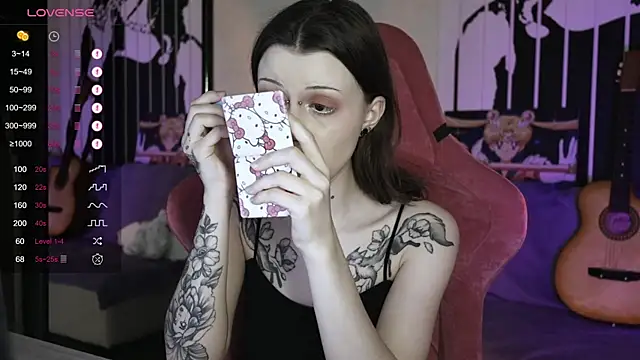 prettybones online show from 25, 12, 2024