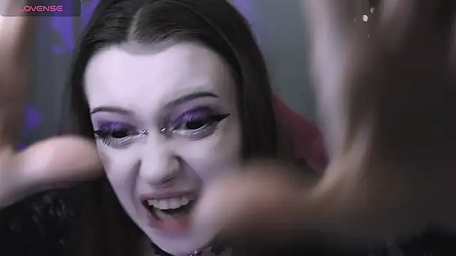 prettybones online show from 22, 3, 2026