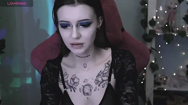 prettybones online show from 9, 4, 2026