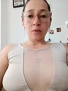 emilypoppy3 online show from 7, 5, 2026