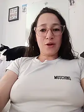 emilypoppy3 online show from 21, 5, 2026