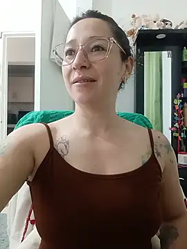 emilypoppy3 online show from 25, 6, 2026