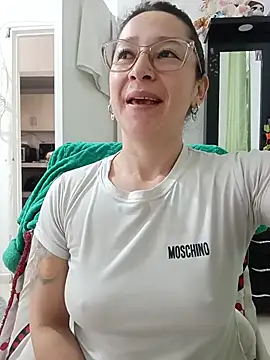 emilypoppy3 online show from 26, 6, 2026