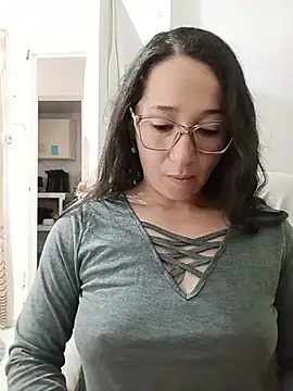 emilypoppy3 online show from 15, 7, 2026