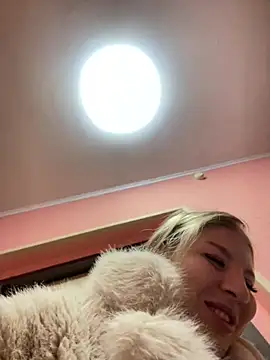 Snapshot of NewLale chatting on 9, 2, 2025 NewLale online show from 9, 2, 2025