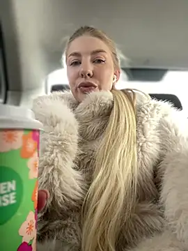 Snapshot of NewLale chatting on 15, 3, 2025 NewLale online show from 15, 3, 2025