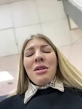 Snapshot of NewLale chatting on 18, 3, 2025 NewLale online show from 18, 3, 2025