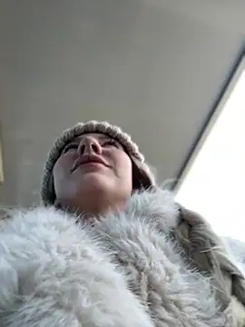 Snapshot of NewLale chatting on 22, 3, 2025 NewLale online show from 22, 3, 2025