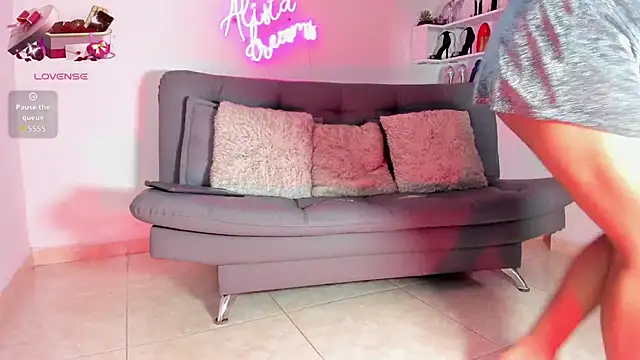 alisiadreams22 online show from 27, 4, 2026