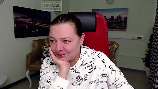 Snapshot of Lily_flower7 chatting on 11, 6, 2026 Lily flower7 online show from 11, 6, 2026
