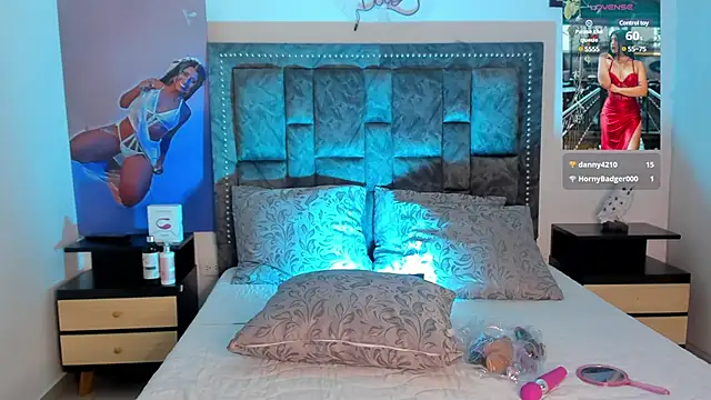 Snapshot of CandyRoxx1_ chatting on 16, 12, 2024 CandyRoxx1 online show from 16, 12, 2024