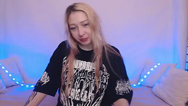 Emily hardcore online show from 25, 9, 2025