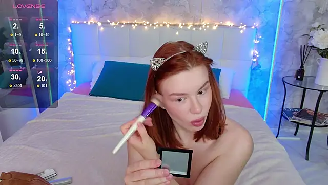 Snapshot of LucyHornyDoll chatting on 13, 12, 2024 LucyHornyDoll online show from 13, 12, 2024