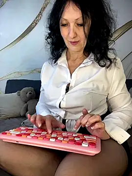 Katie-n online show from 15, 9, 2025