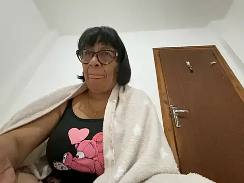 sweeviolet online show from 23, 4, 2026