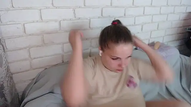 Crazyy girl  online show from 29, 4, 2026