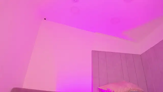 kaylarossi online show from 4, 2, 2025