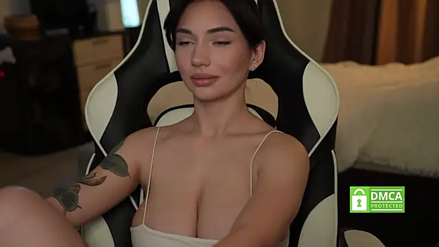 Snapshot of LindaWarners chatting on 13, 1, 2026 LindaWarners online show from 13, 1, 2026