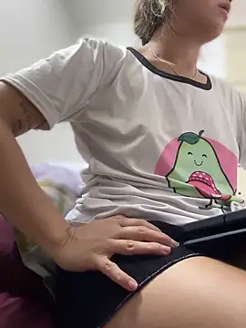 Mila Morgan online show from 3, 3, 2025