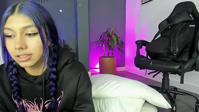 Raven Witch  online show from 3, 6, 2026