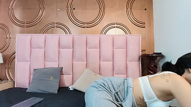 emmily keller19 online show from 8, 1, 2026