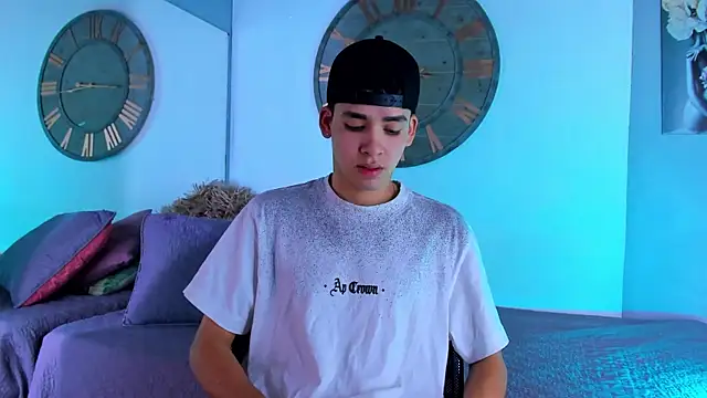 Mike 0233  online show from 19, 12, 2024