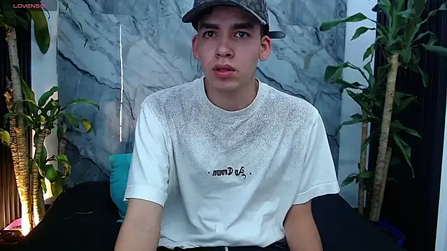 Mike 0233  online show from 15, 2, 2025