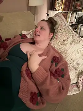 GingerSnap33 online show from 7, 3, 2025