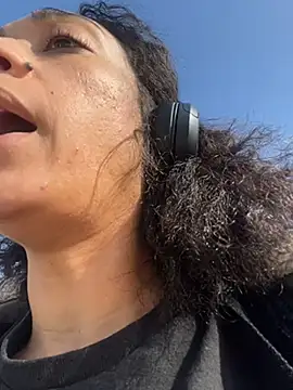 starrynikki online show from 4, 1, 2025