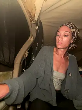 starrynikki online show from 7, 10, 2025