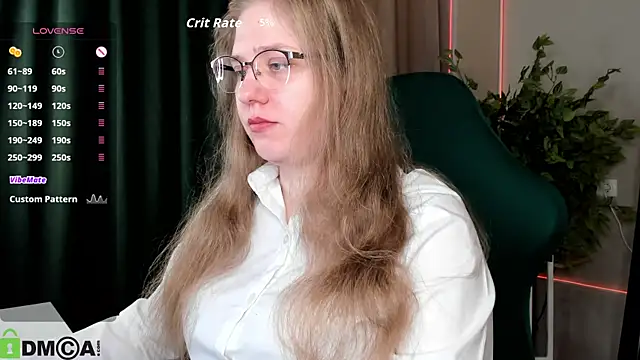 Snapshot of Megan_Violer chatting on 4, 5, 2026 Megan Violer online show from 4, 5, 2026