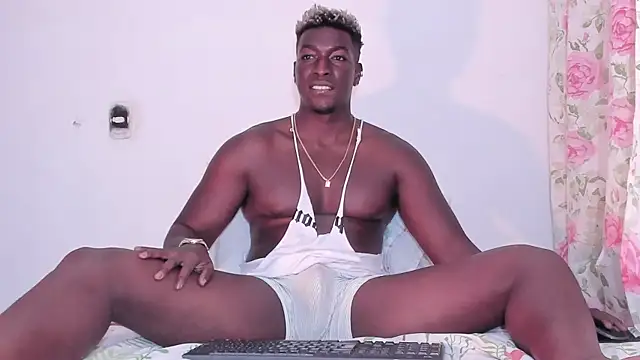 Snapshot of michaell_james7 chatting on 30, 12, 2024 michaell james7 online show from 30, 12, 2024