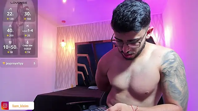 Liam Kleiin online show from 22, 4, 2026