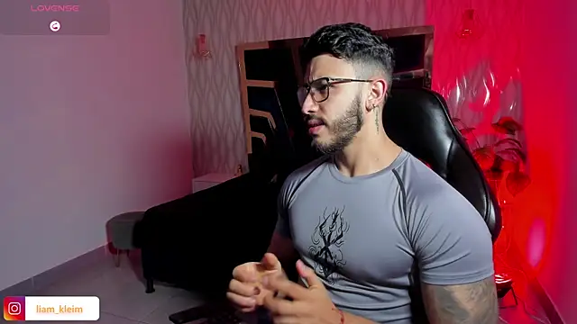 Liam Kleiin online show from 25, 4, 2026