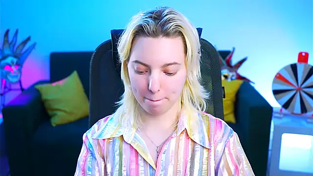 Snapshot of RocKStone_ chatting on 5, 2, 2025 RocKStone online show from 5, 2, 2025