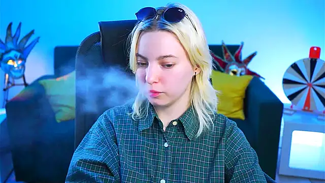 Snapshot of RocKStone_ chatting on 5, 2, 2025 RocKStone online show from 5, 2, 2025