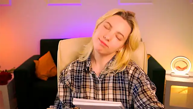 Snapshot of RocKStone_ chatting on 7, 2, 2025 RocKStone online show from 7, 2, 2025