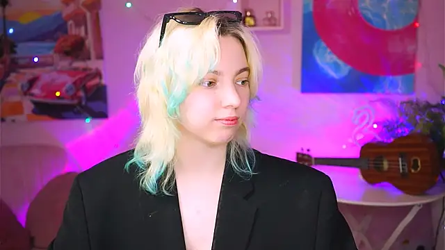 Snapshot of RocKStone_ chatting on 17, 2, 2025 RocKStone online show from 17, 2, 2025