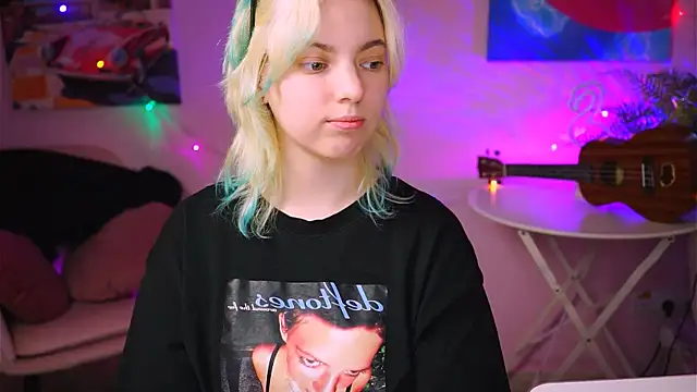 Snapshot of RocKStone_ chatting on 17, 2, 2025 RocKStone online show from 17, 2, 2025